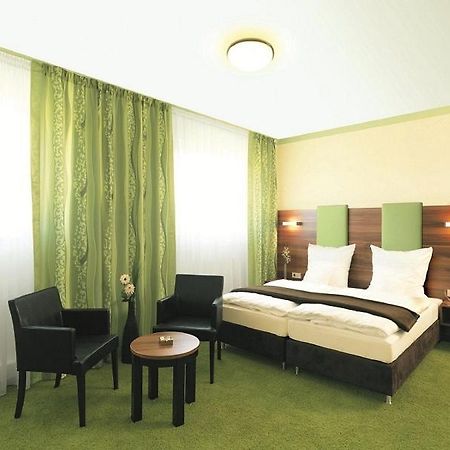 Hotel Und Cafe Paso Vierkirchen Kültér fotó